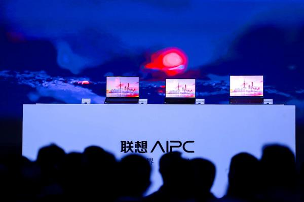 这事儿闹大了！AI代理到底是“真香”还是“假把式”？咱老百姓该信谁？